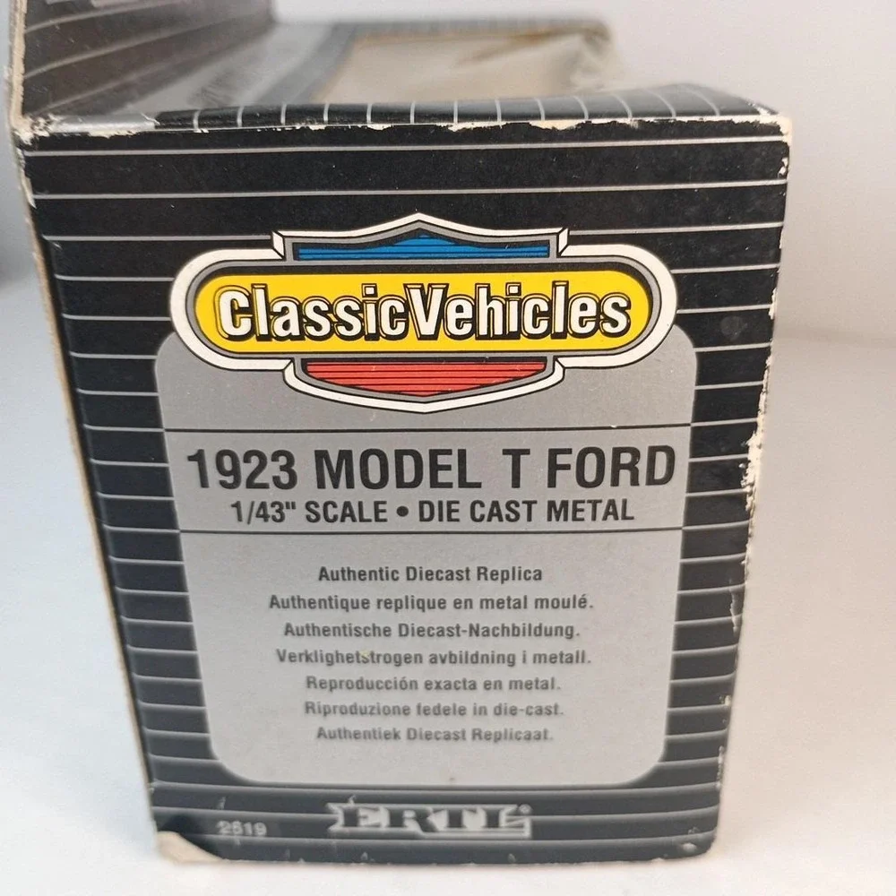 VTG 1991 ERTL 1923 Model T Diecast Model Car 1/43 Scale in Original Unopened Box